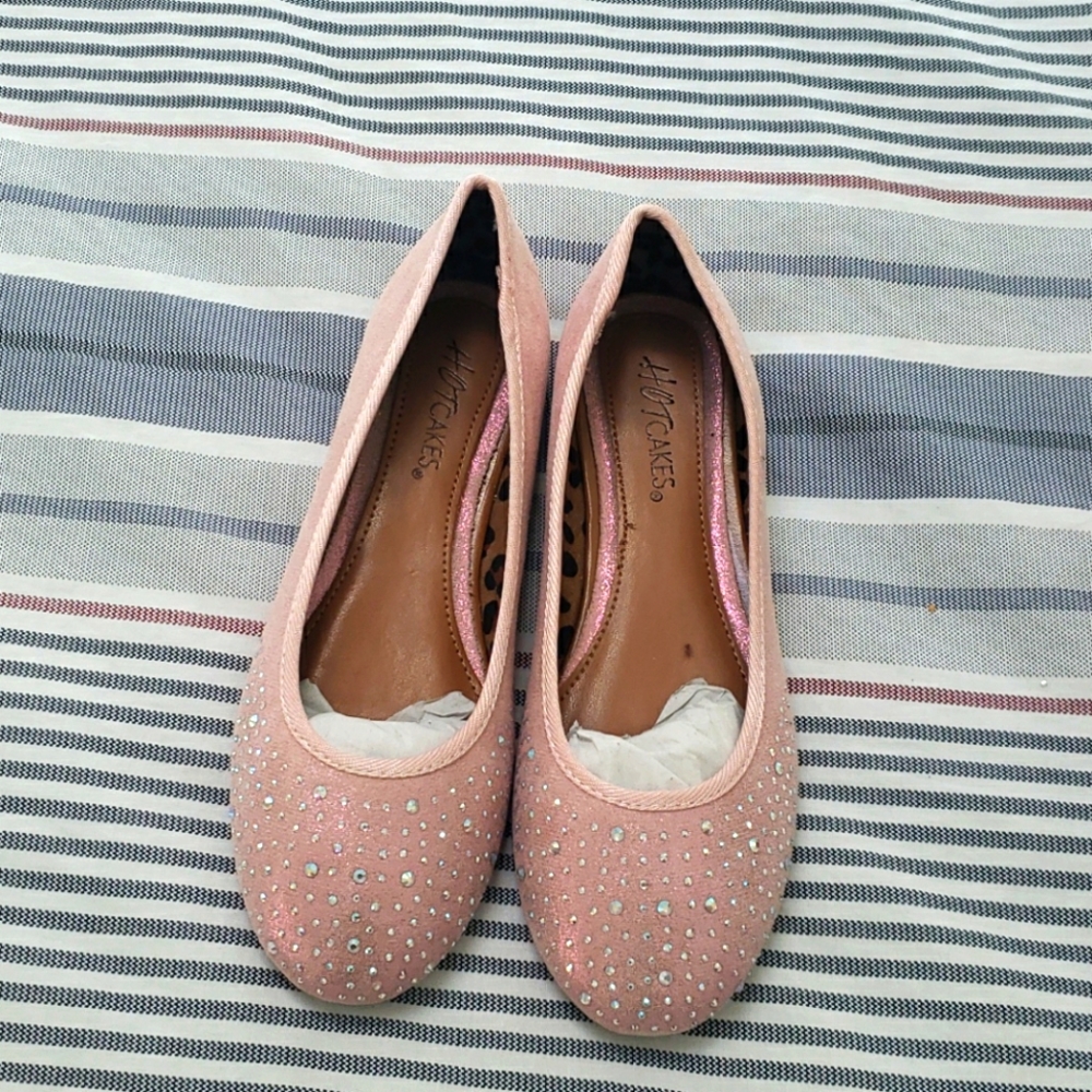 Young girl flat shoes with sparkle